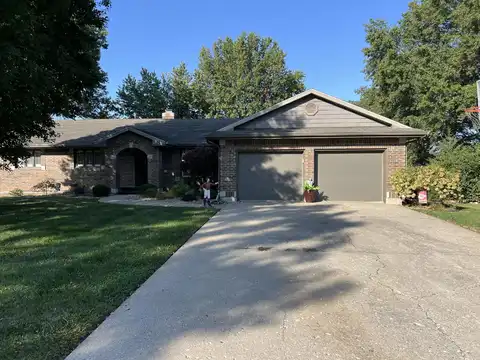 639 Lake DR, Marshall, MO 65340