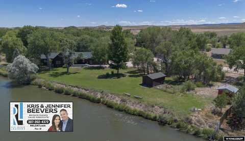 12020 E Platte River Road, Evansville, WY 82636