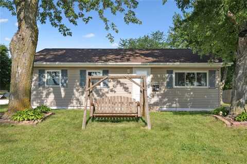 108 Atwood Drive SW, Cedar Rapids, IA 52404
