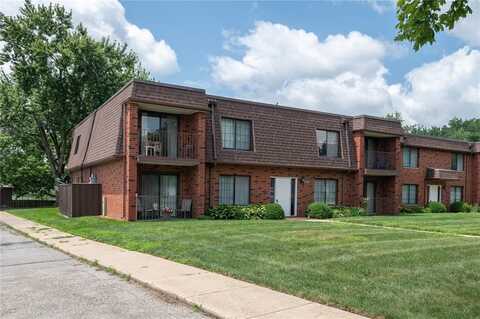 5703 Golden Court NE, Cedar Rapids, IA 52402