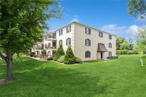 2135 1st Avenue SE, Cedar Rapids, IA 52402