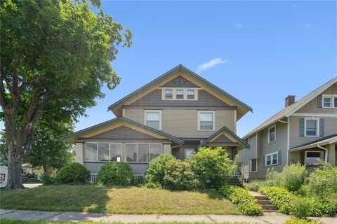 1727 Grande Avenue SE, Cedar Rapids, IA 52403