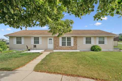 6664 Sand Court SW, Cedar Rapids, IA 52404