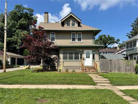 383 21st Street SE, Cedar Rapids, IA 52403