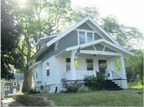 2225 J Street SW, Cedar Rapids, IA 52404