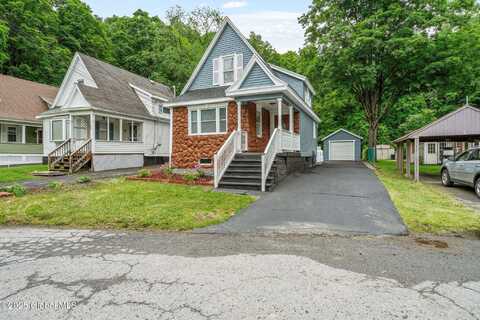 15 McLane Street, Clifton Park, NY 12148