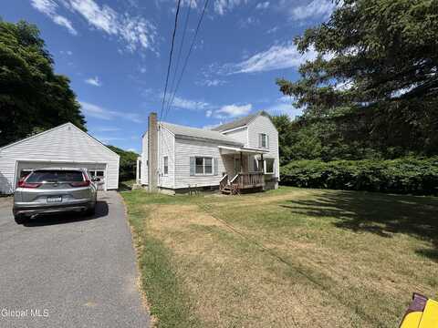 160 Plant Road, Halfmoon, NY 12065