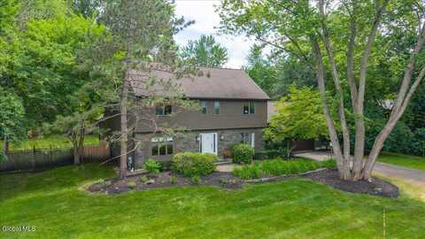 1 Fox Run, Colonie, NY 12110