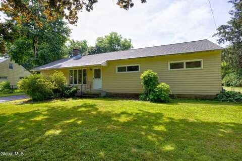 31 Crooked Street, Charlton, NY 12019
