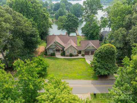 221 Stillwater Road, Troutman, NC 28166
