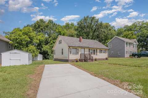 202 S Pinchback Avenue, Bessemer City, NC 28016