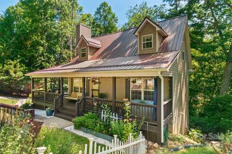 28 Grove Garden Avenue, Candler, NC 28715