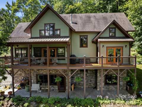 711 Winfield Drive, Clyde, NC 28721