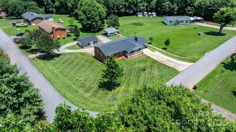 100 Pinecrest Court, Taylorsville, NC 28681