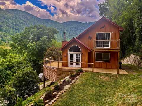 39 Moondust Drive, Waynesville, NC 28786