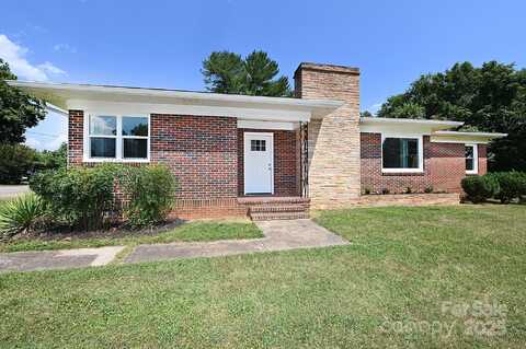 737 8th Street SW, Hickory, NC 28602