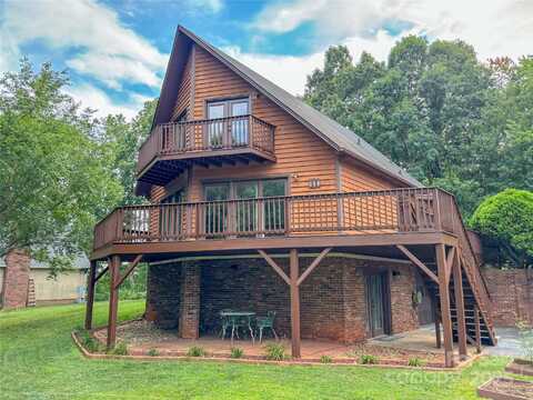 154 Cedar Road, Hickory, NC 28601