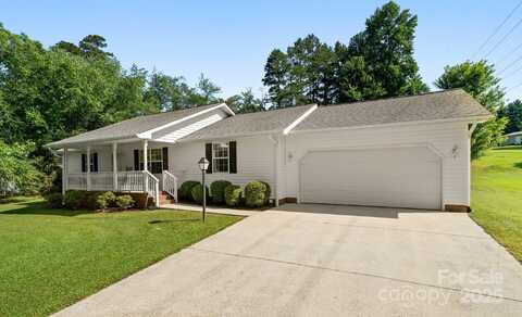 32 Meadow Drive, Horse Shoe, NC 28742