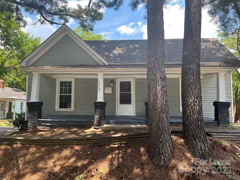 317 W Iredell Avenue, Mooresville, NC 28115