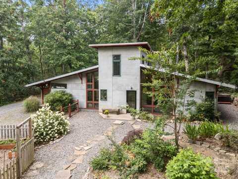 27 Rosebud Lane, Fairview, NC 28730