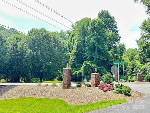 Plantation Drive unit: 40 & 41, Marion, NC 28752