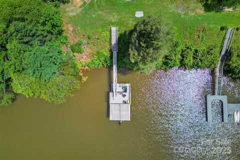 137 Lakeside Drive, Marion, NC 28752