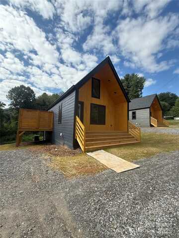 808 Country Club Drive, Waynesville, NC 28786