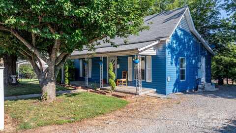 1302 1st Avenue NW, Hickory, NC 28601