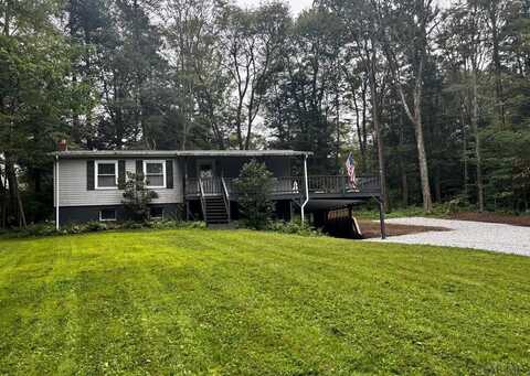 365 Shore Trail, Central City, PA 15926