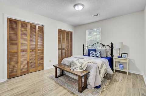 6241 Rolling Fork Road, North Charleston, SC 29406