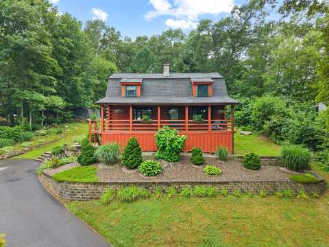 40 Devonshire Drive, Waterford, CT 06385