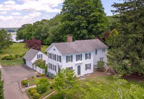 18 Benson Lane, Essex, CT 06426
