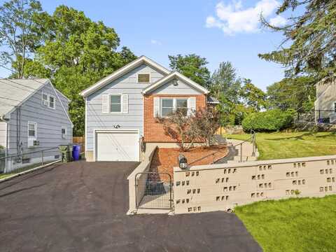 62 May Street, Fairfield, CT 06825