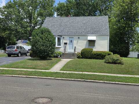 13 Harkness Drive, Milford, CT 06460