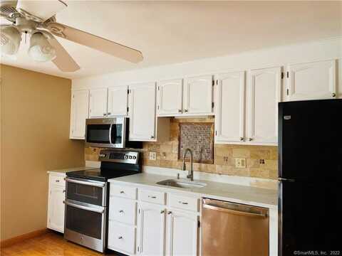 7 Stonecress Lane, Glastonbury, CT 06033