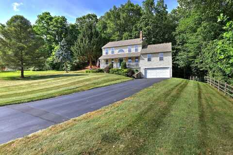 67 Nicole Drive, Naugatuck, CT 06770