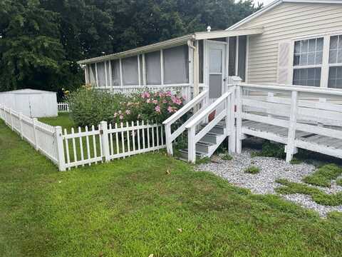 61 Elm Street, East Windsor, CT 06088