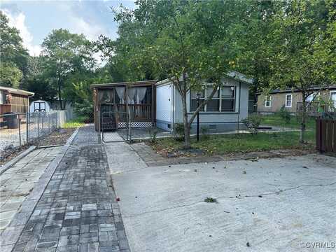 2305 Swift Bluff Drive, South Chesterfield, VA 23834