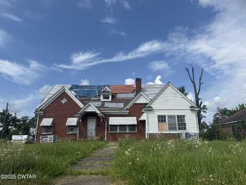 367 W Court Avenue W, Selmer, TN 38375
