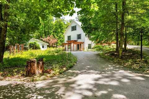6880 Spring Ln, Egg Harbor, WI 54209