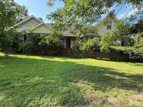 754 Cherokee Hills Rd, Douglas, GA 31533
