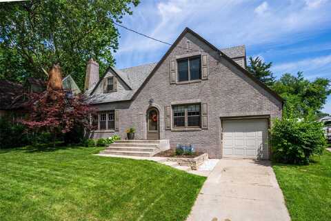5625 Kingman Avenue, Des Moines, IA 50311