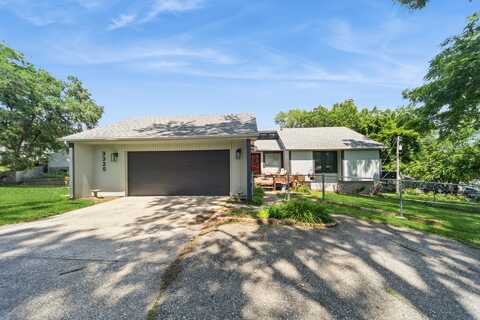 3325 SW 5th Street, Des Moines, IA 50315