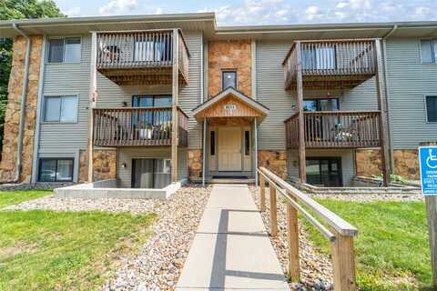 9533 University Avenue unit: 8, Clive, IA 50325