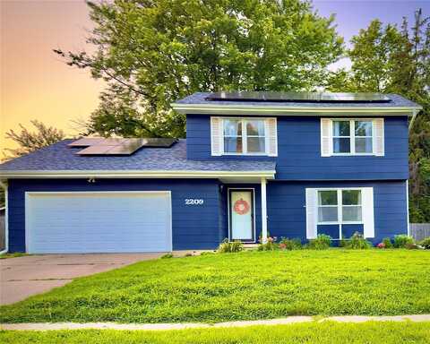 2209 4th Street SW, Altoona, IA 50009