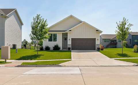 2845 SE Bluestem Drive, Waukee, IA 50263