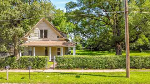 2732 Scott Avenue, Des Moines, IA 50317