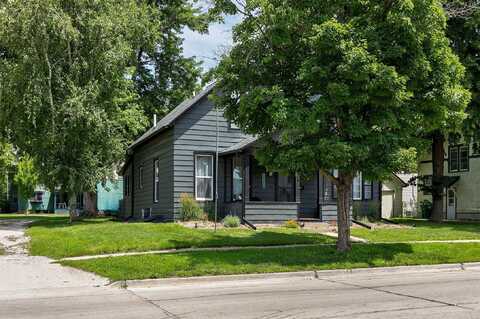 404 W Salem Avenue, Indianola, IA 50125