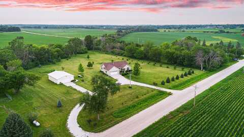 15043 K Avenue, Perry, IA 50220