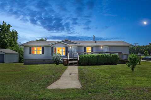 101 Metcalf Street, Maxwell, IA 50161